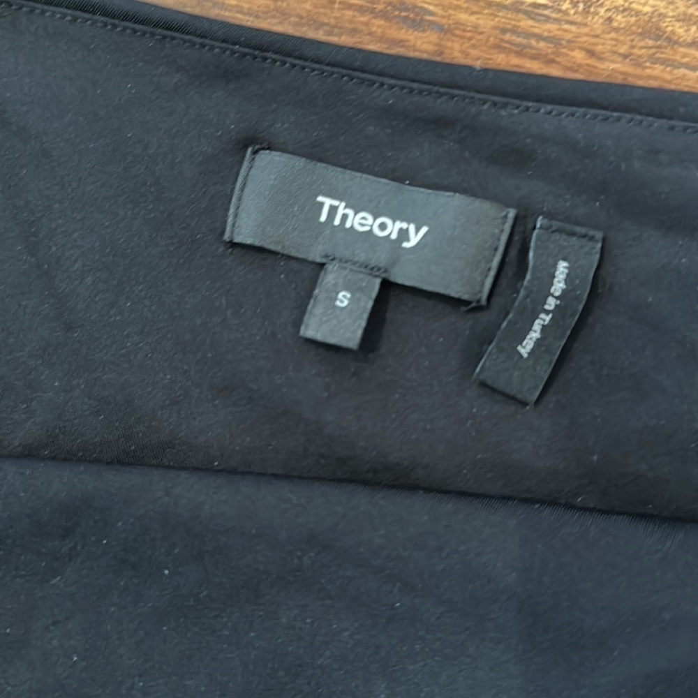 Theory Off The Shoulder Tee in Stretch Knit Black Small - Picture 8 of 9